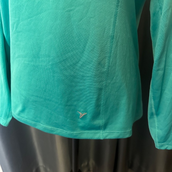 🩷 Old Navy teal workout top Medium - Picture 7 of 7